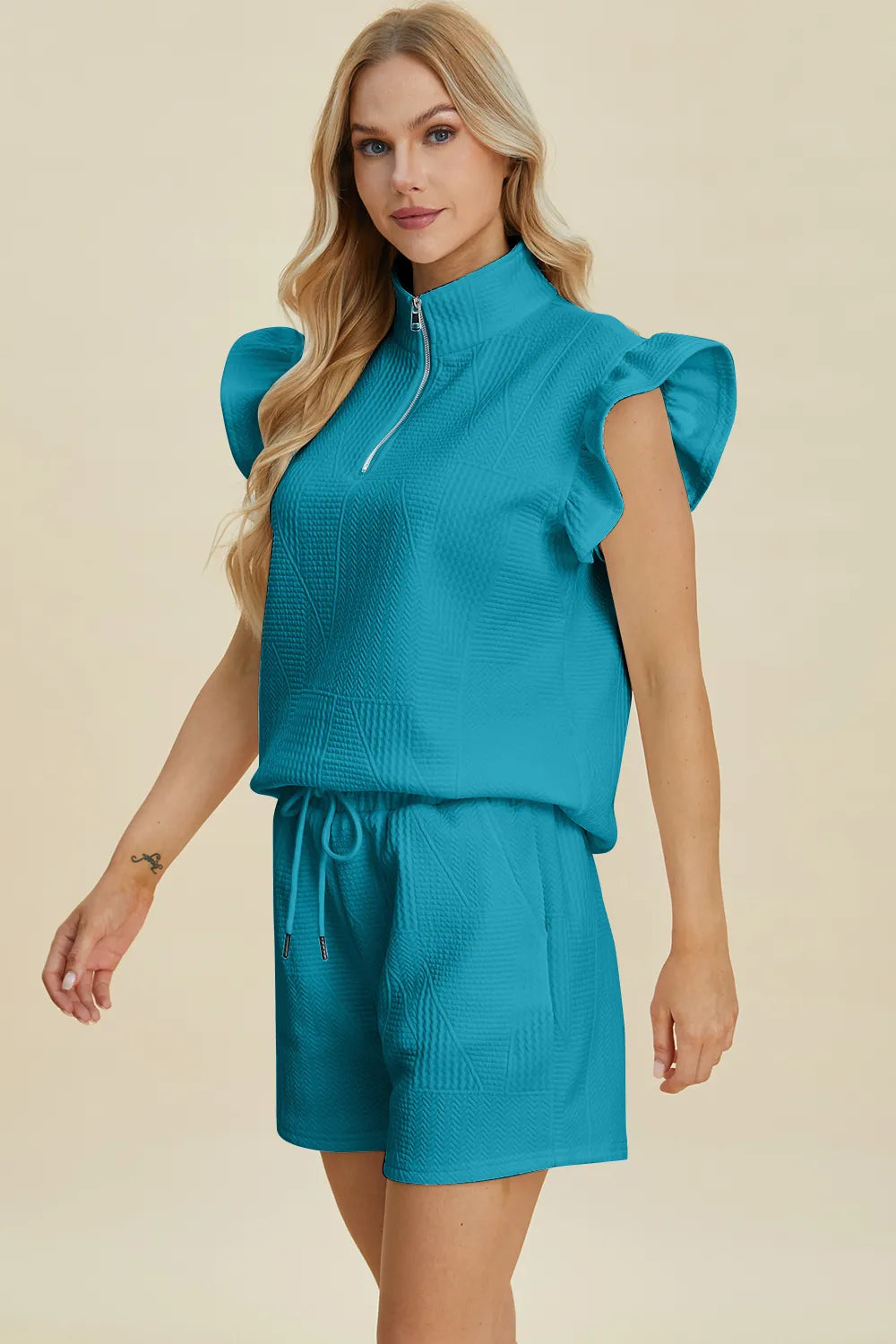 Textured Flounce Sleeve Top & Shorts Set – Stylish & Comfy 2-Piece