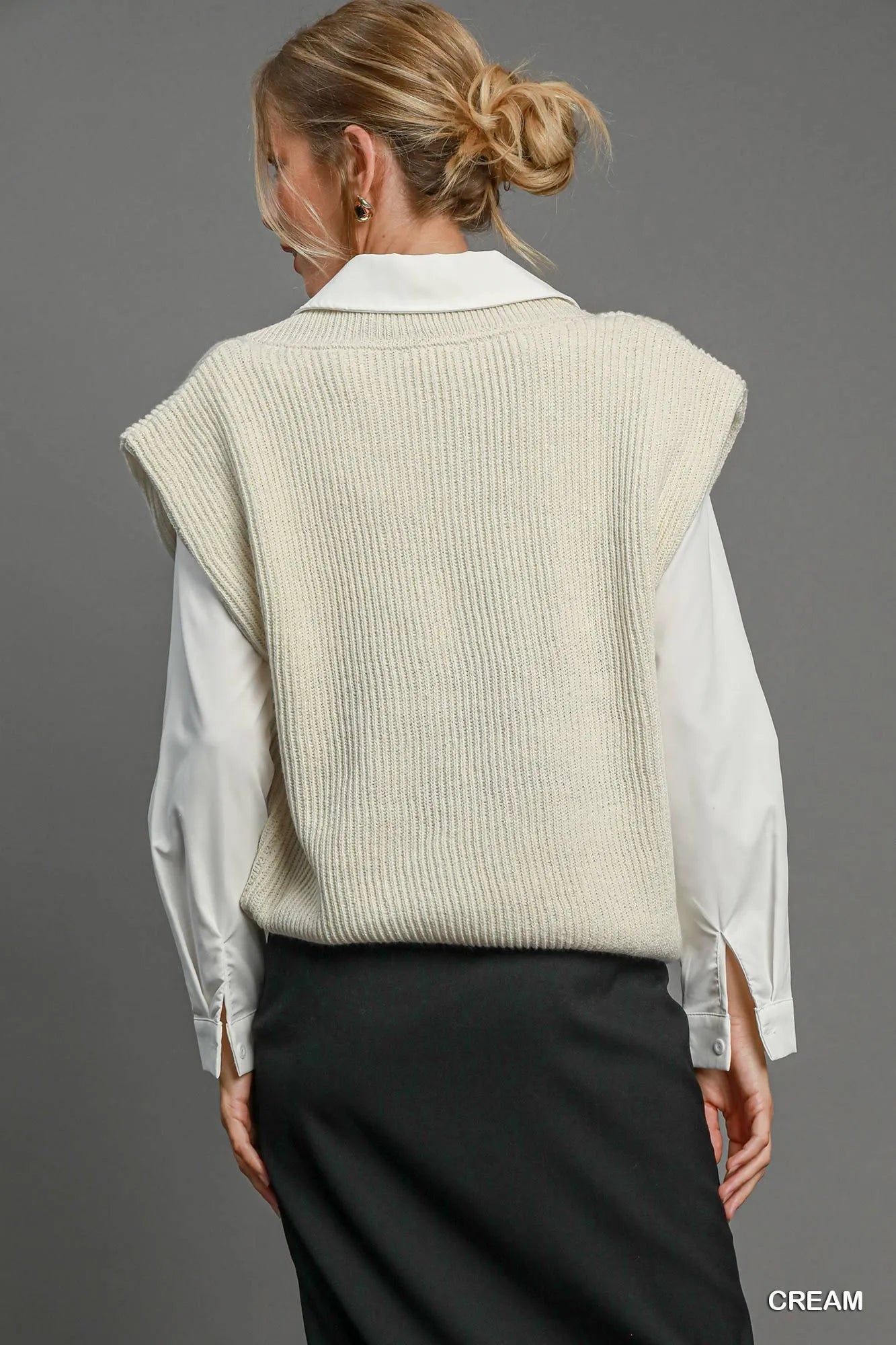 Cream Sleeveless V-Neck Sweater Vest – Classic Knit Layering Piece