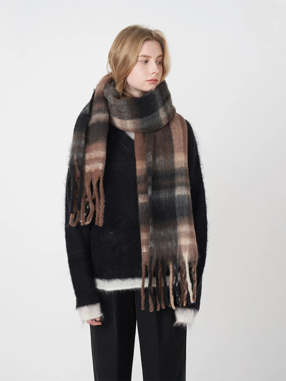 Fringe Plaid Polyester Scarf – Cozy Classic Winter Wrap