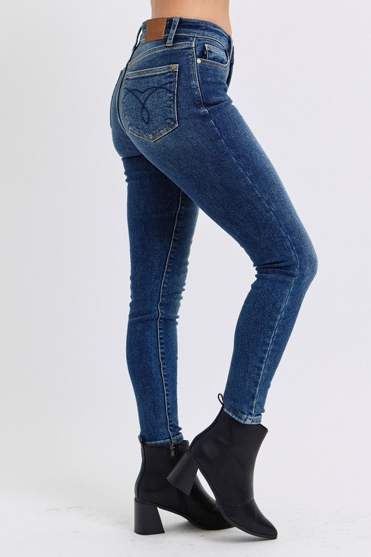 Judy Blue Mid Rise Waist Skinny Jeans with Pockets