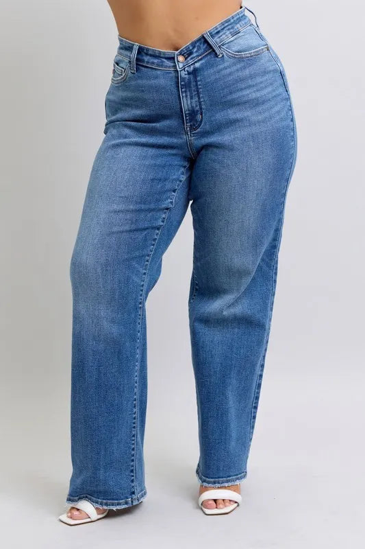 Judy Blue Women's High Waist V-Front Vintage Wash Straight Jeans Plus Size