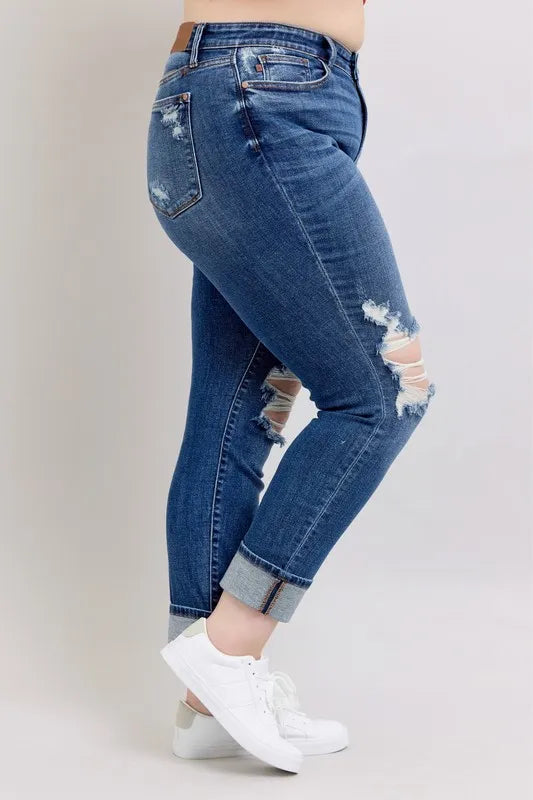 Judy Blue Women's Mid Rise Boyfriend destroy Jeans with Yoke Pockets Plus Size