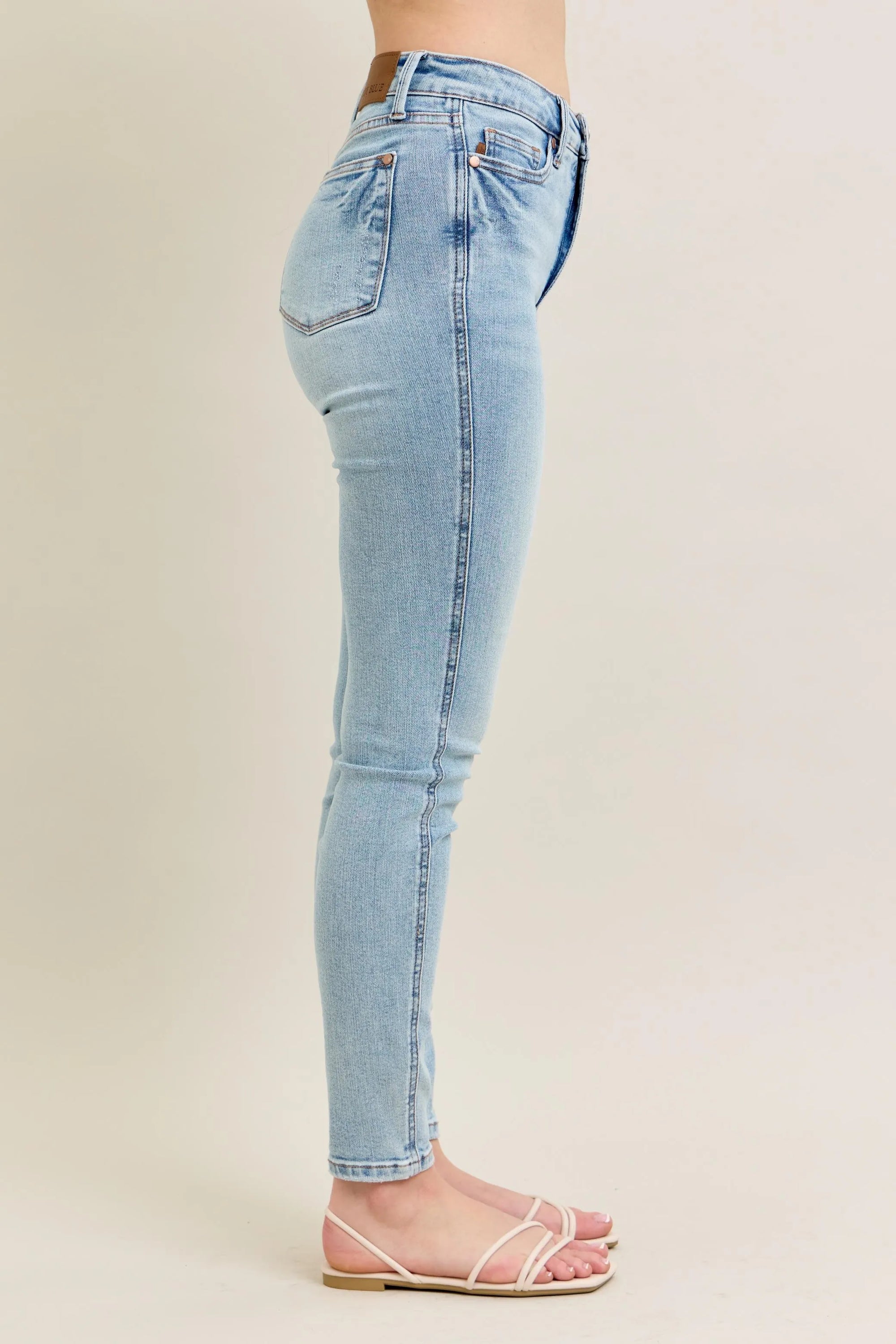 Judy Blue Women's Mid Rise Tummy Control Vintage Wash Skinny Jeans Plus Size