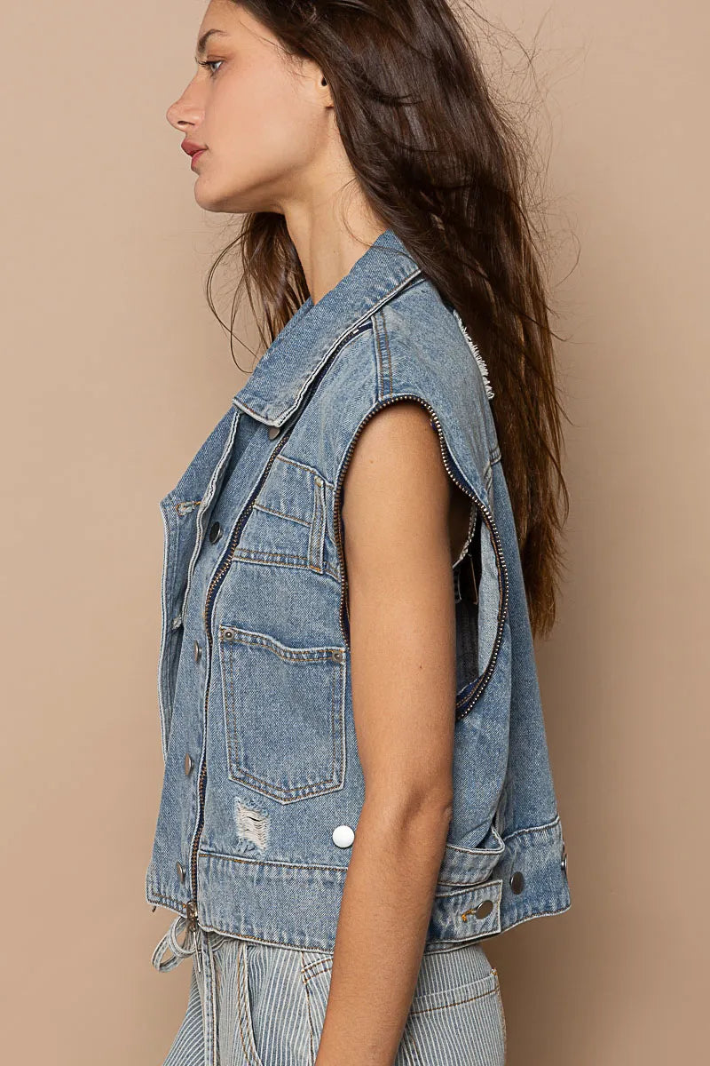 POL Cropped Denim Jacket with Zipper Detail – Edgy & Versatile