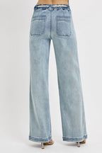 Risen Straight Leg Jeans with Pockets
