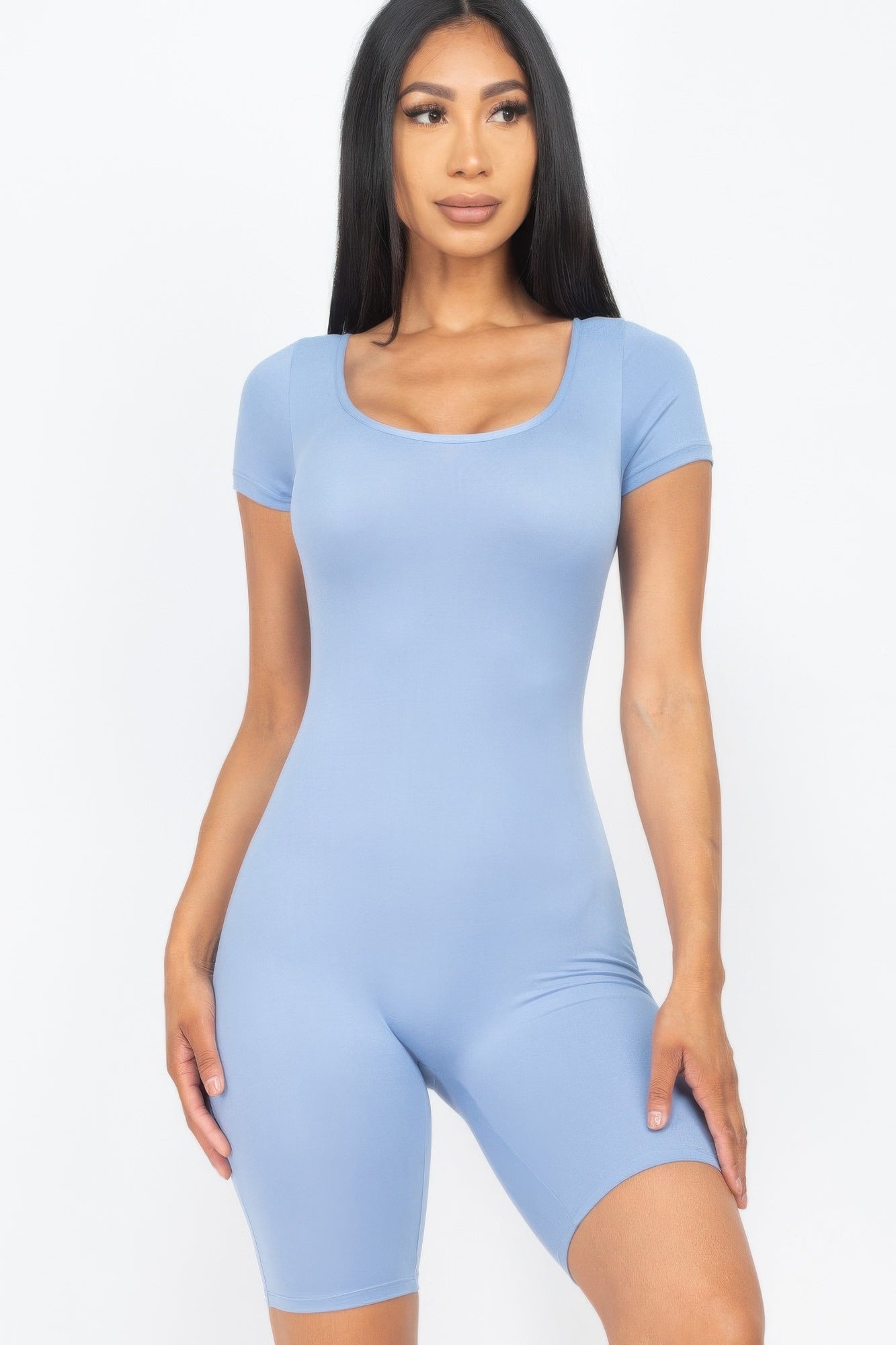 Short Sleeve Scoop Neck Bodycon Romper – Sleek, Stretchy & Stylish