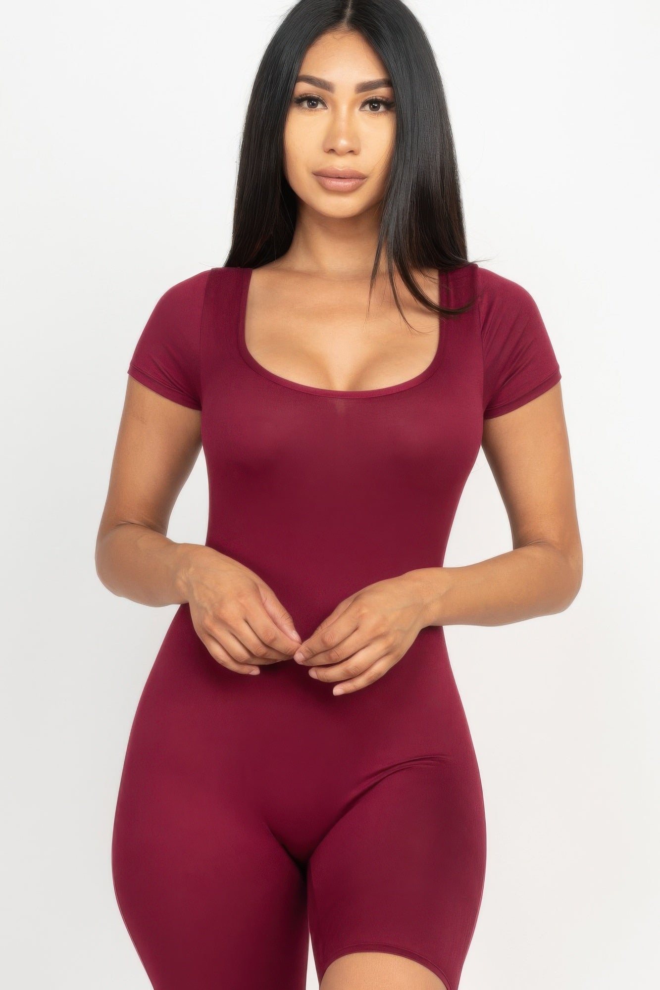 Short Sleeve Scoop Neck Bodycon Romper – Sleek, Stretchy & Stylish