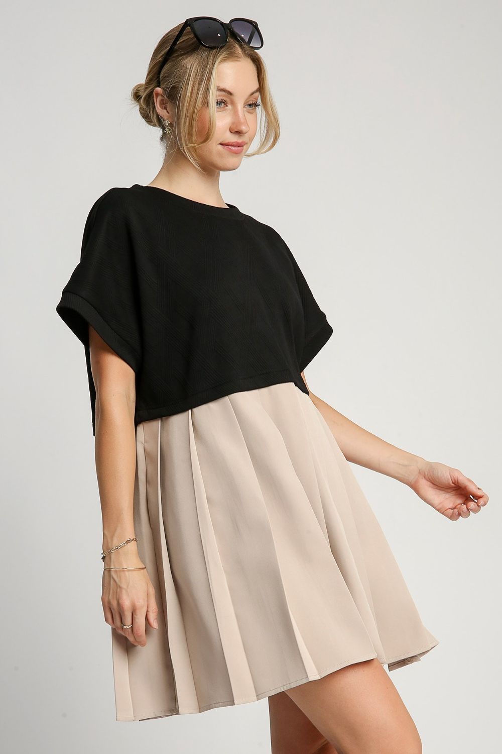 Umgee Round Neck Pleated Dress with Side Pockets