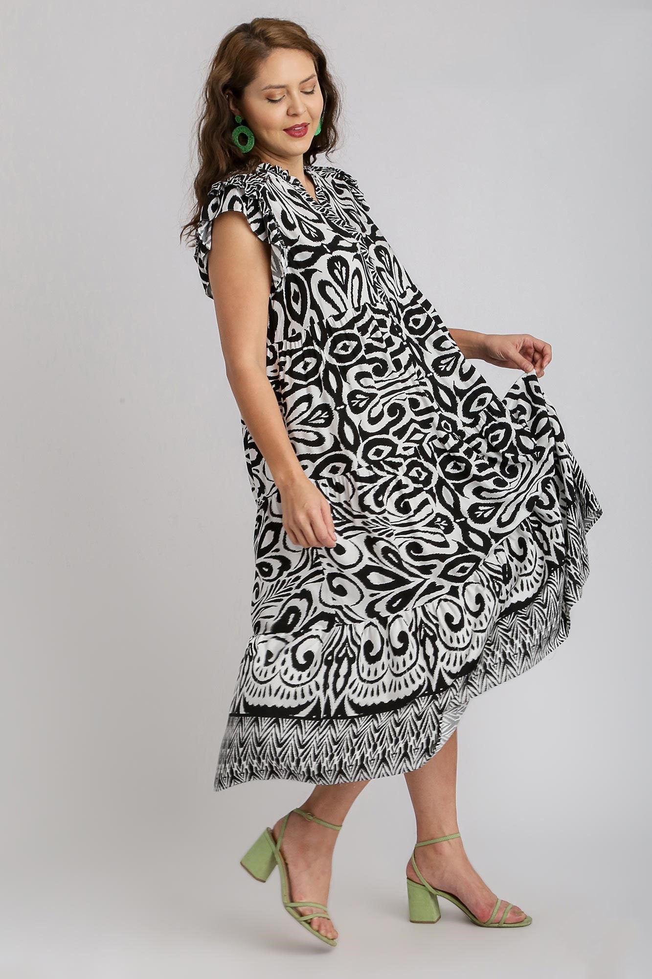 Umgee Two Tone Border Print Ruffle Cap Sleeve Midi Dress